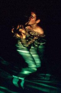 Éjszakai fürdőzés